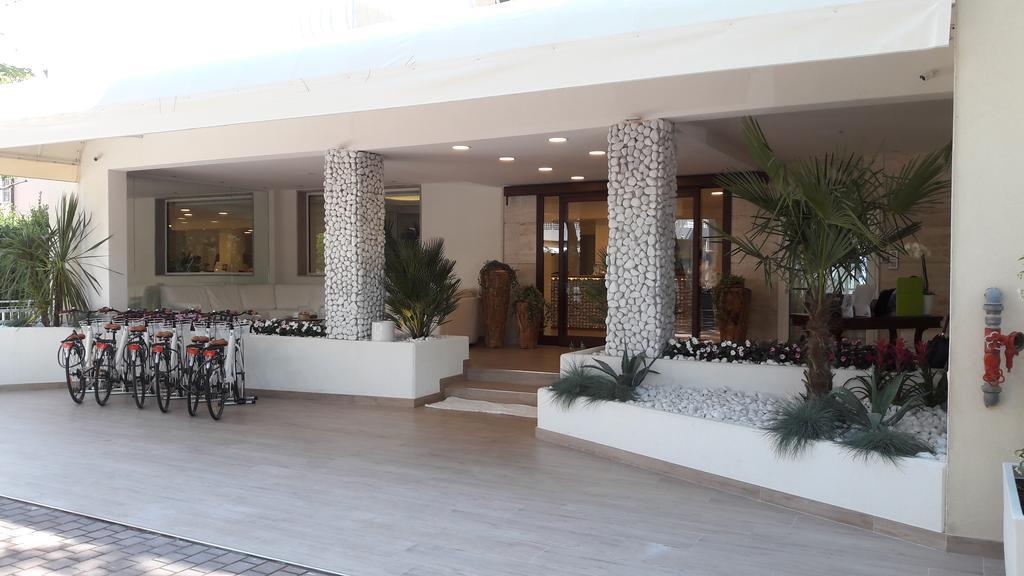 Hotel Bellariva Лидо ди Йезоло Екстериор снимка
